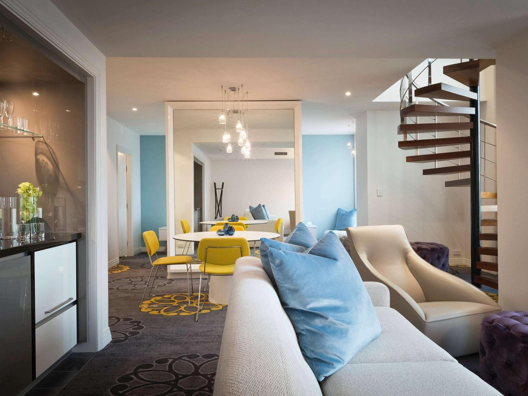 The Como Melbourne Bagian luar foto A suite at the hotel