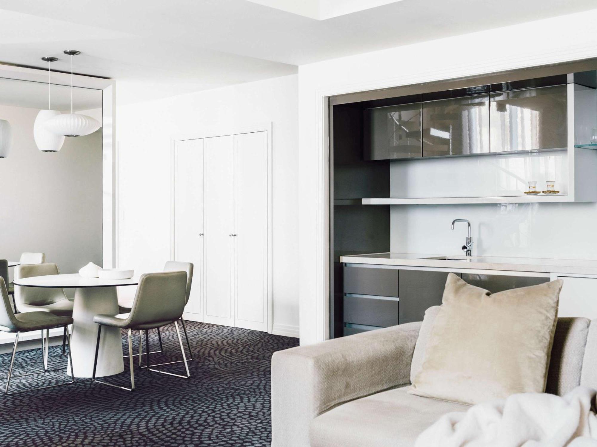 The Como Melbourne Bagian luar foto A typical apartment at The Ivy